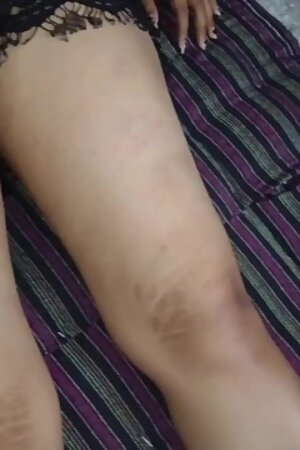 LANDLORD ASKED FOR HER PUSSY ON BEHALF OF RENT ! MAKAN MALIK NE KYA MANG LIYA BHABI SE ?