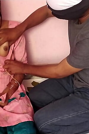 गांव सौतेले बहन भाई घर पर कोई नहीं होने पर चुदाई किया