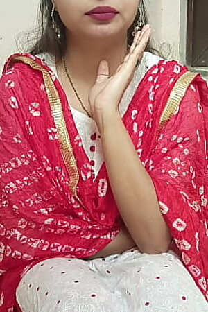 Desi step brother and step sister real sex Didi caressed the little cock and then got his pussy licked in Hindi audio