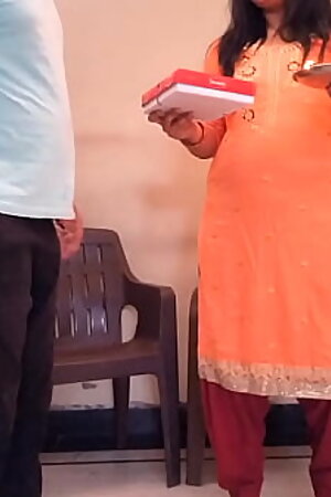 Big Ass Horny Chaachi Received a gift from bhateeja at diwali festival