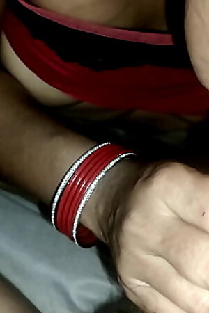 Beautiful Girlfriend Fucking like a Bitch - QUEEN SONALI