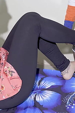 devar fuck desi bhabhi hard after enjoying her feet love in Hindi audio