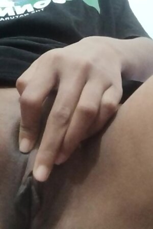 Bangladeshi Nice Girl Showing her Boob's and Pussy