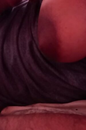 MMS Leaked of Sexy Indian Girl in Hotel Room Hindi Audio