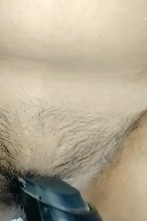 Big Boobs Indian Bhbahi Trimming Pussy Hair by Dever. Part2