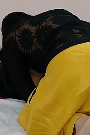 Bhabhi'_s thirsty tight pussy fucking Hindi sex video