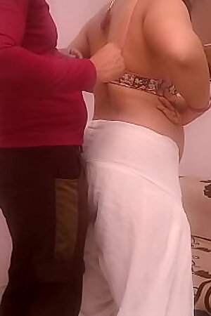 Naughty Amateur Indian Fucking a Tinder Guy / HOT