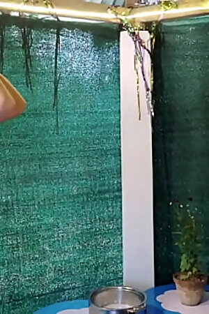 Dudwala ne nika la pura dud! Indian Beautiful Bhabhi Sex