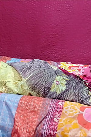 Hot Indian Desi Bhabhi Fucked Hard by her Servant with Hindi Audio