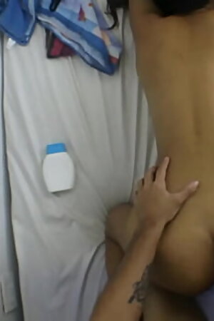 El masajista se emociona con mi culo Me pone a chupar su polla y termina en final feliz, Mucha leche HISTORIA COMPLETA